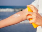 Augmenta un 11% la venda d’aftersun a les farmàcies mentre els solars avancen el seu pic de demanda