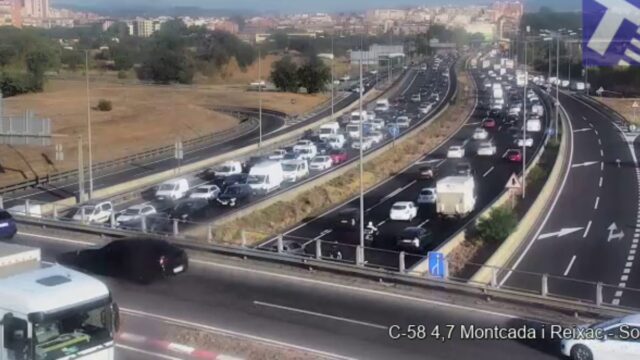 Imatge de les retencions generades a la C-58 a Montcada en sentit sud (Trànsit)